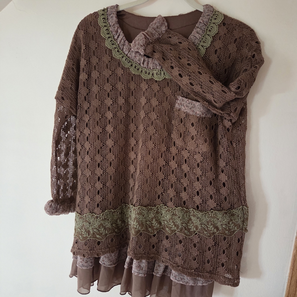 Mori Girl, athleisure NWT, Earthy Crochet Layered Tunic with Lace Trim